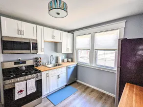 Family Friendly in the Heart of Hertel District! - Image 5