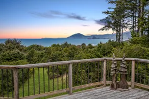 Private retreat: walk to beach, epic ocean views! - Image 4
