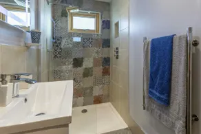 Stone's Throw Apartment - Beach 500m Bude Cornwall - Image 3