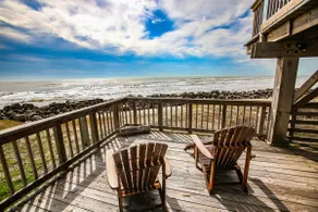 Just Beachy at the Pass- Beachfront property - Image 5