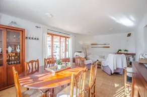 Casa reformada · BBQ+Chill out·1 min mar · Parking - Image 5