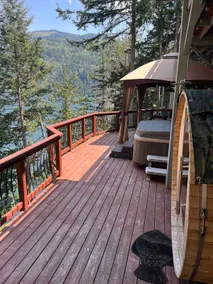 Kayaks, SUPs, Hot Tub and Sauna on the Deck - Image 5