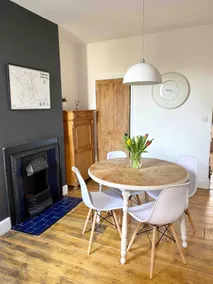 Beautiful two bed Victorian terrace house - Image 5