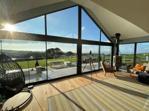 Beautiful Home with Amazing Sea Views & Hot Tub - Image 2