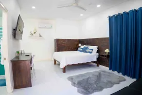 Casa Blanca Suite - Image 4