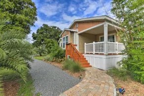 2 - Ships Ahoy Bungalow 2 bed/2 bath - Unit 17 - Image 3