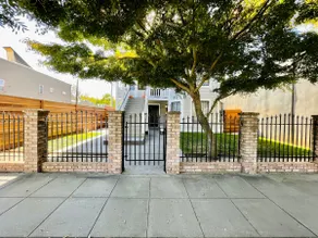 #1 Downtown Apartment with Free Parking - Image 5