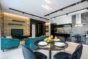 ZLOTA Luxury Apartments - Image 2