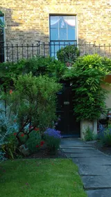 Georgian house, ten minutes from the beach. - Image 4