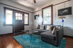 2 BR 1 BA Apartment off Oak Street - Image 2
