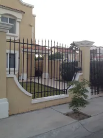 House in a private subdivision - Image 5