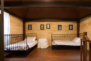 Self-contained Mud Brick Cottage in the bush - Image 5