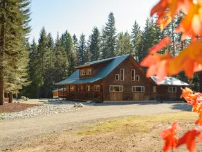 Excepional spacious lodge 5 min frm Roslyn slps 12, huge loft, WIFI, Hot Tub, - Image 3