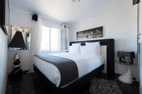 Beautiful apartment in the heart of Saint-Tropez - Image 2