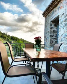 traditional villa with open views close to Pylos - Image 5