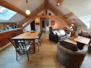 Quiet, bright, characterful accommodation with garden. - Image 4