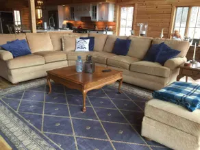 Log Cabin Retreat with Beautiful Mountain Views - Image 4