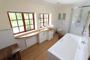 Acara Guesthouse; pool/view, 20 min to CPT airport - Image 3