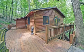 White Water River Cabin #1-Near Helen Ga-Hot Tub - Image 4