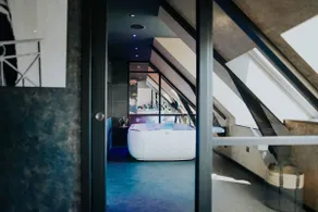 Love room Luxurious loft, jacuzzi and private sauna - Image 4
