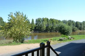 Logis au Fil de l 'Eau (face Loire) - Image 4