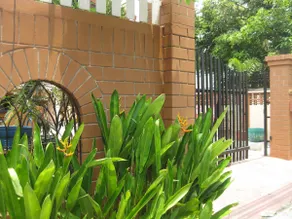 5 Bdrm Garden Home in Heart of Bangkok - Image 2