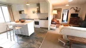 Sisters Beach House - Image 2