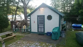 Seasonal lake side cottage - Image 3