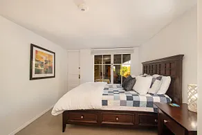 Clean, Private, Quiet, Centrally Located Apartment - Image 3