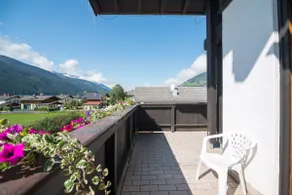 Light apartment with spacious balcony - Image 2