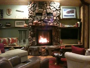 VOLCANOES NATIONALPARK GEÖFFNET!  PRIVATE 3-ACRE ESTATE, 3 LUXUS-SUITEN, HOT TUB - Image 2