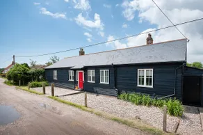 Sandways - Sleeps 8. Just minutes from the beach - Image 4