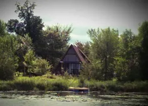 Secluded lakefront cabin w/5 ac. of land&HOT TUB! - Image 5