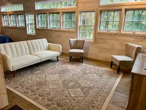 Light and airy refurbished barn - Image 4