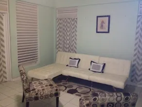 North Grove Convenient Apartment 1 - Image 4
