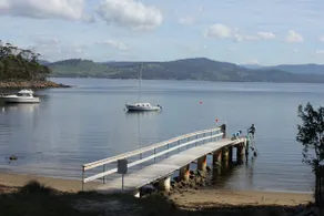 Waterfront home with private jetty - Image 2