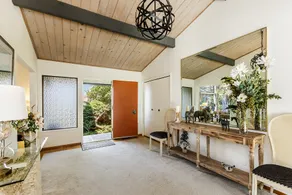 4 bedroom single story w/ deck - Image 5
