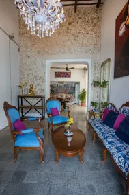 Remodeled colonial house in the Santa Ana neighborhood - Image 5