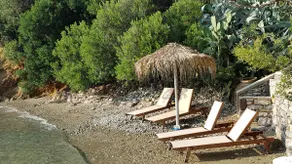 Stone build cottage in Love Bay Poros - Image 2