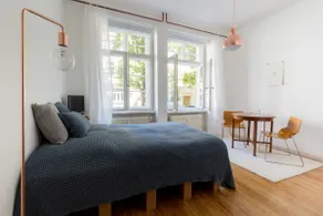 Modern studio in an Art Nouveau building - Image 3