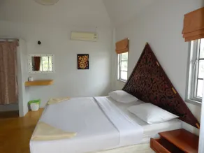 Jinta Beach Bungalow - Image 2