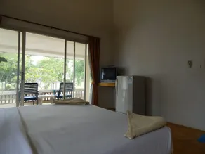 Jinta Beach Bungalow - Image 3