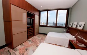 Luxury and city centerTorres de Alba Apartment - Image 3