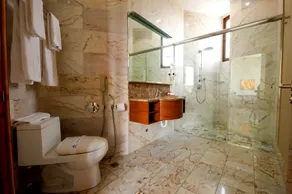 Luxury and city centerTorres de Alba Apartment - Image 4