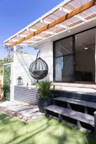Coastal 3 bedroom house with private oasis. - Image 4