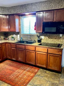 Entire 2 bdrm mins from highway airport IX - Image 3