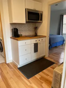 Mini Mod Apartment, Private- Parking - Image 5