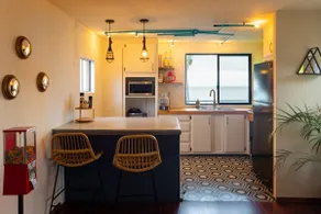 OCEAN VIEW! - Modern House - Perfect Location - GC - Image 3