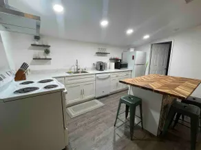 7902 Guesthouse - Image 3