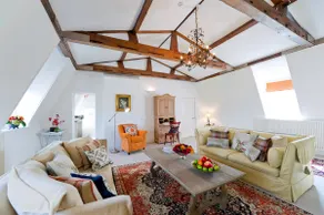 Stunning luxury suite apartment. - Image 4